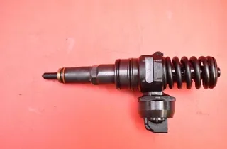 SKODA Superb 2 generation (2008-2015) Горивен инжектор 0414720230 30956096