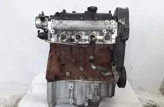 RENAULT Megane 3 generation (2008-2020) Гол двигател K9K-837 21077083