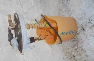 RENAULT Modus 2 generation (2007-2012) Горивна помпа в резервоара 32474728