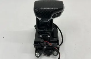 AUDI A4 B9/8W (2015-2024) Механизъм за превключване на скоростите 8W2713041N 34989100