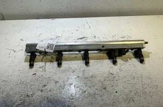 VOLVO S60 2 generation (2010-2020) Горивна релса 35043090