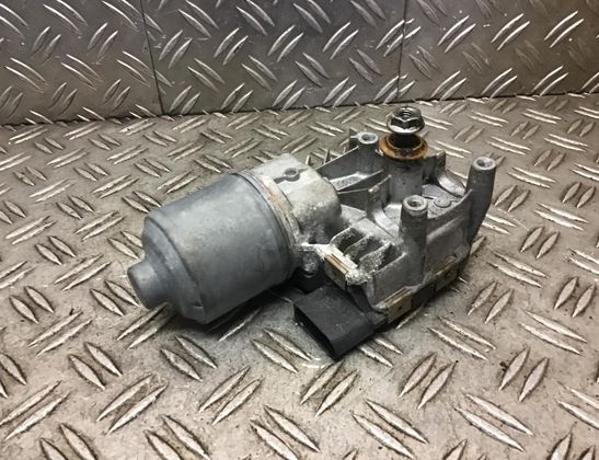 VOLKSWAGEN Golf 6 generation (2008-2015) Мотор на механизма за чистачки на предното стъкло 1397220652,5K1955119 33007442